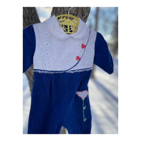 70s MINI TOGS Deadstock Blue Corduroy and eyelet lace Jumpsuit Sz 10-14 lbs - Picture 5 of 5